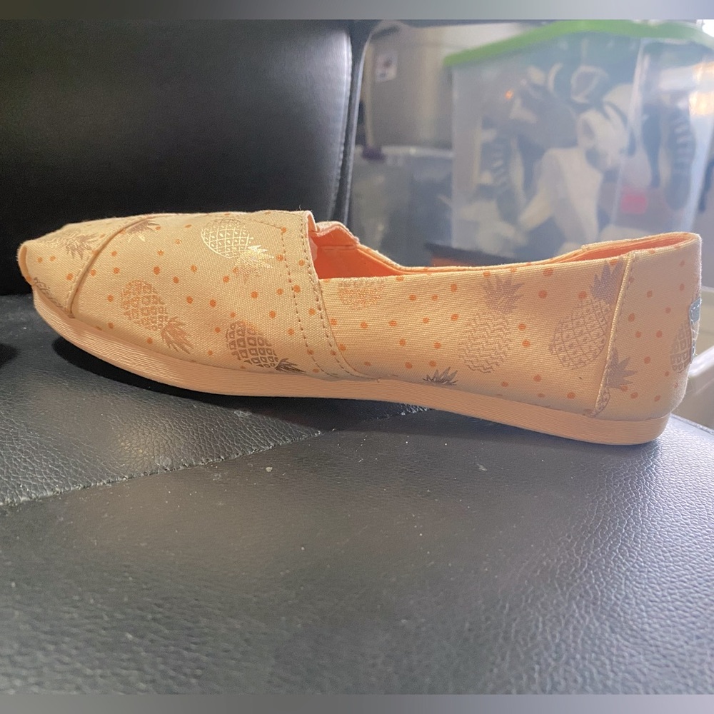 TOMS Women's Rose Gold Pineapple Print Slip-On Shoes Cream Size 6.5 - Picture 8 of 12
